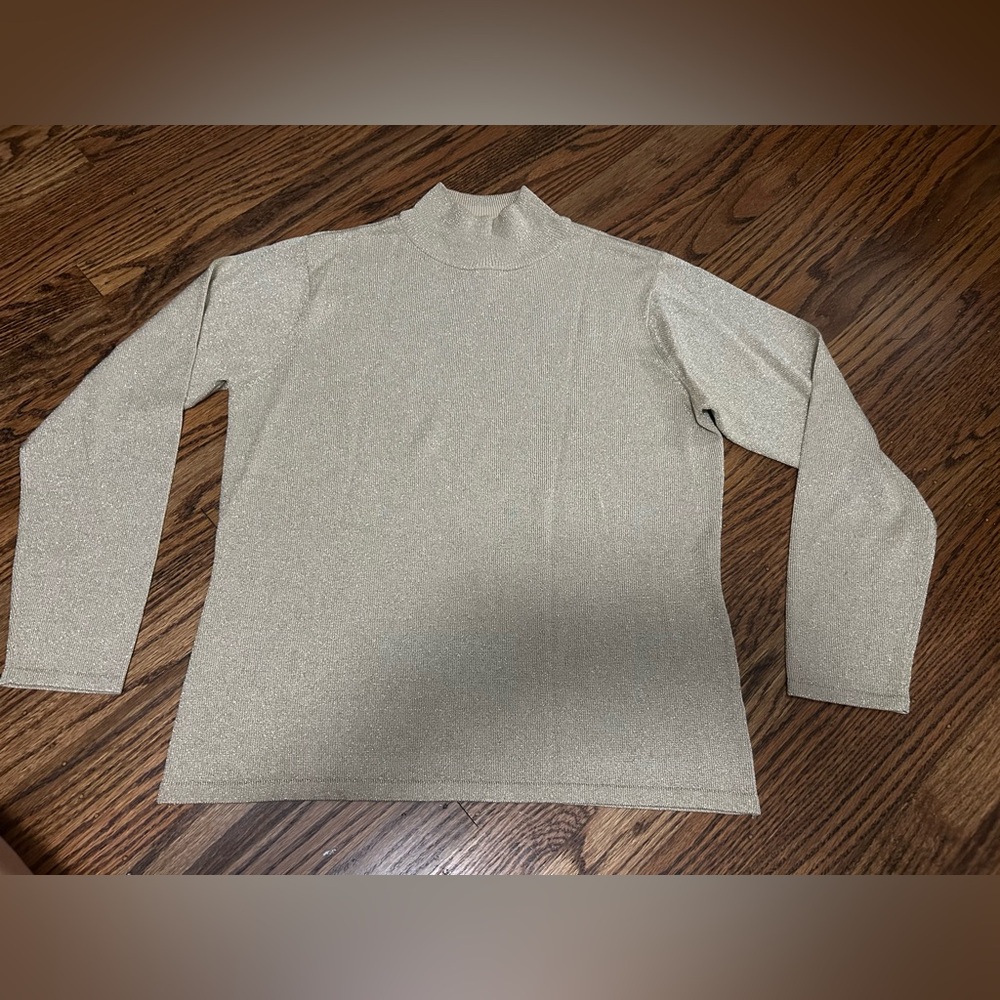 🟢Talbots Metallic Gold Mock Neck top small petite🟢